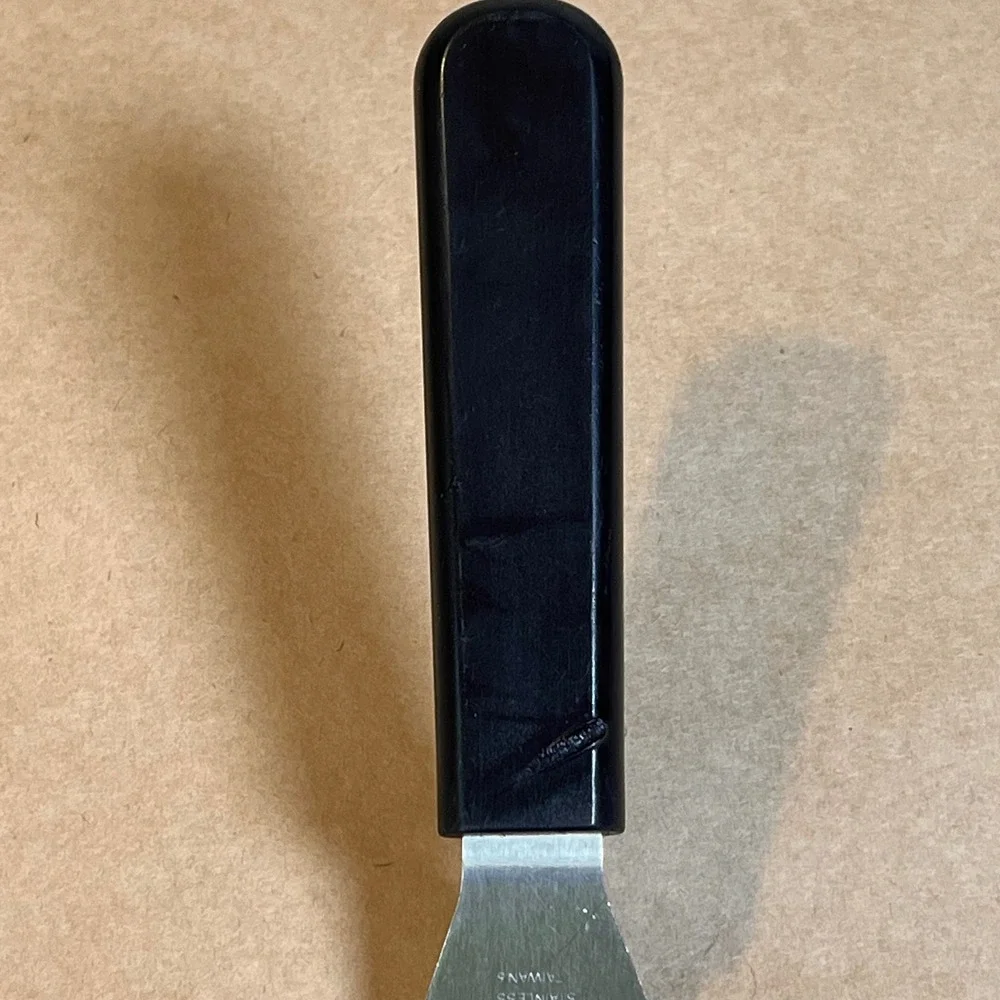 Pampered Chef Large Stainless Steel Serving Spatula Black Handle 2626